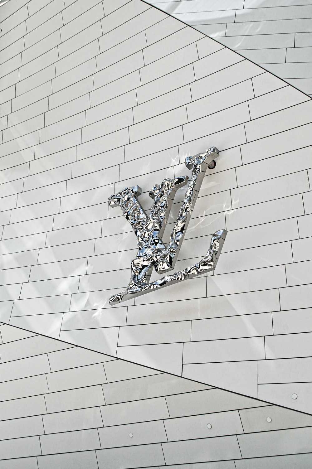 lv wallpaper black and white