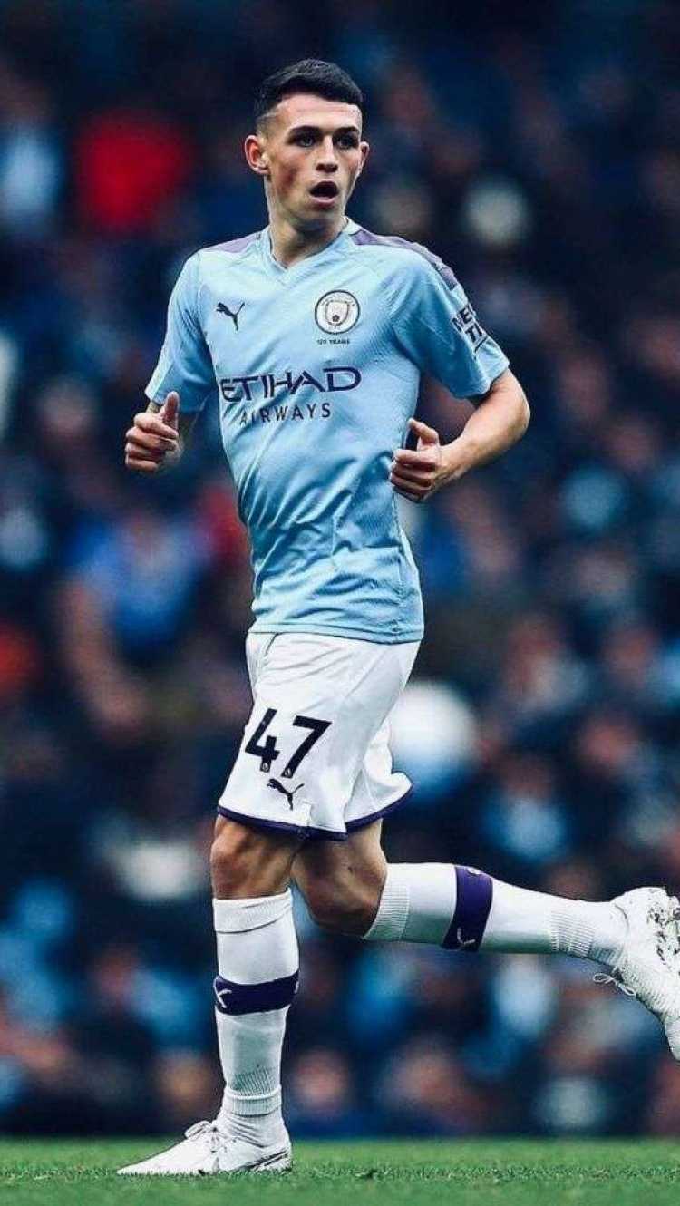 New and best 97,000 of desktop wallpapers, hd backgrounds for pc & mac, laptop, tablet, mobile phone. Phil Foden Wallpaper 4K - Phil Foden Background Ixpap