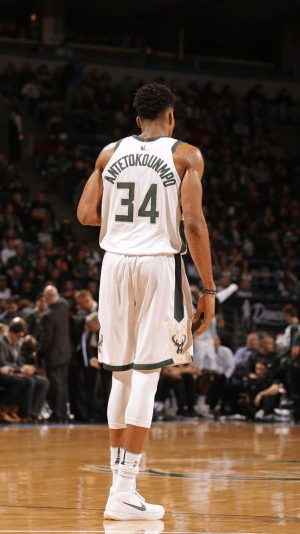 4K Giannis Antetokounmpo Wallpaper