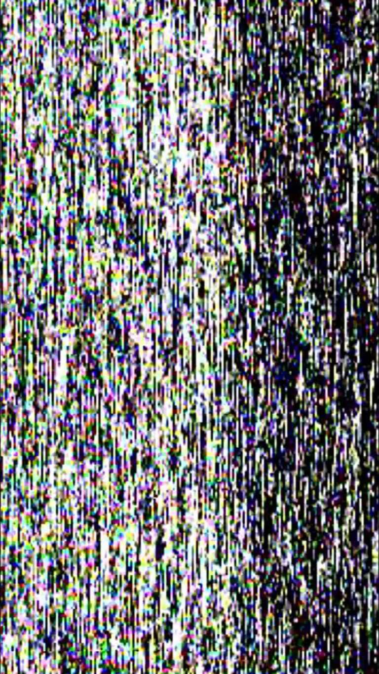 Glitch Wallpaper iXpap