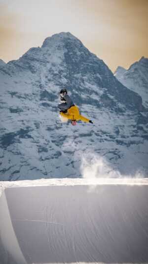 iPhone Snowboarding Wallpaper
