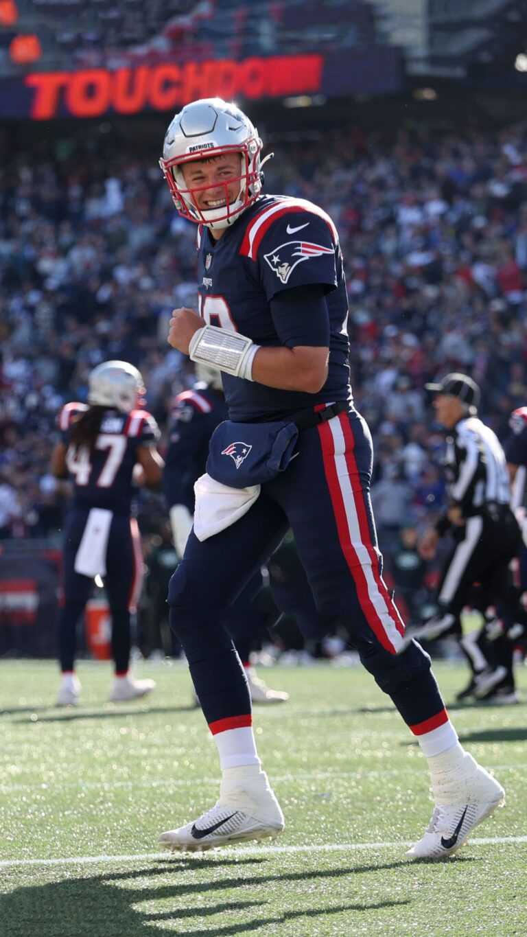 Mac Jones Wallpaper iXpap