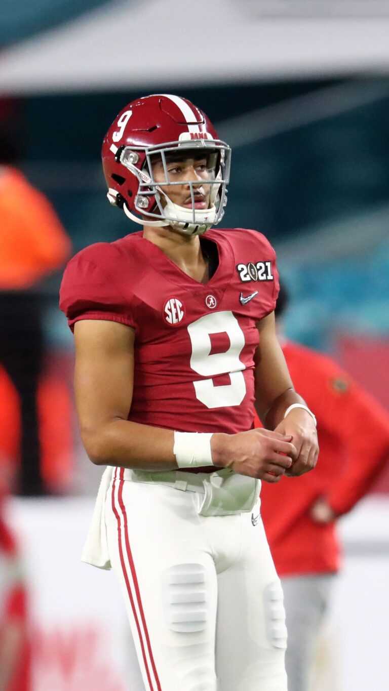 Bryce Young Wallpaper iXpap