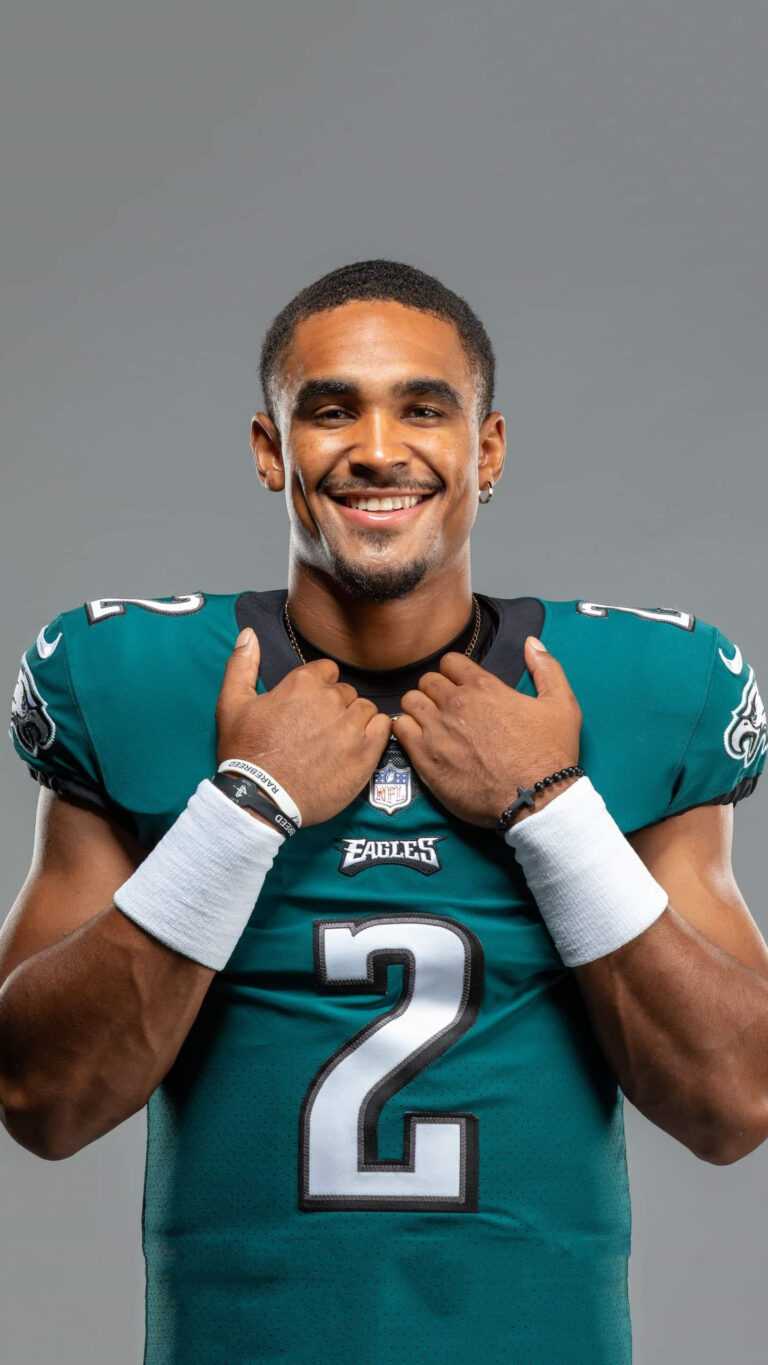 Jalen Hurts Wallpaper iXpap — free download