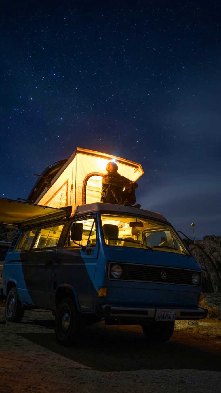 Caravan Wallpaper iXpap