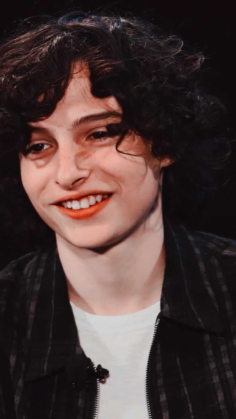 Finn Wolfhard Wallpaper iXpap