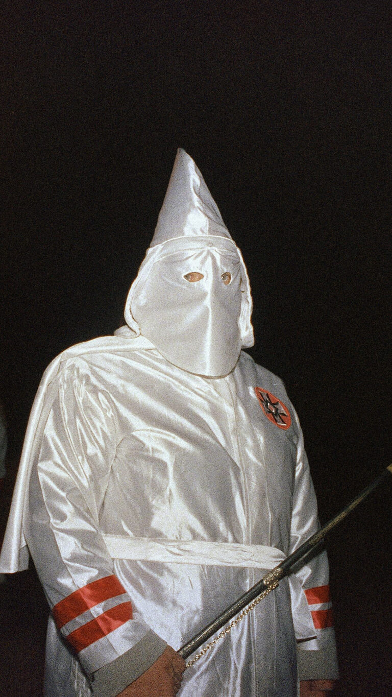 KKK Wallpaper - iXpap