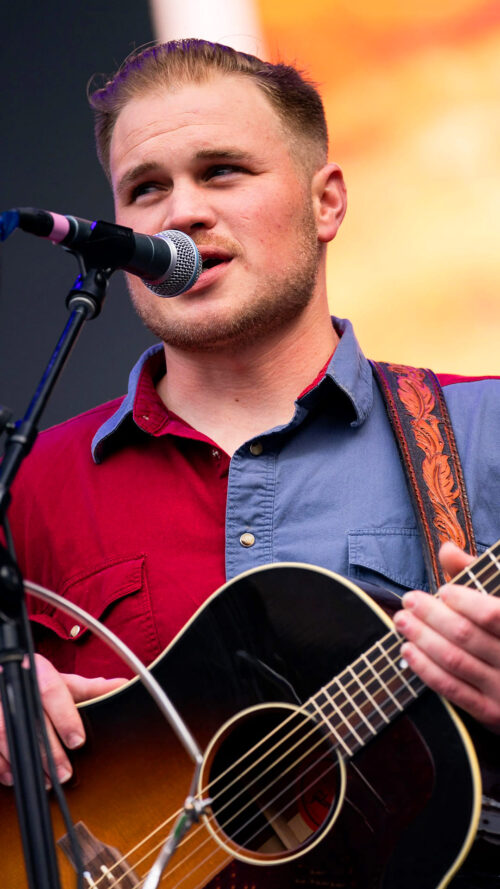 Zach Bryan Wallpaper iXpap