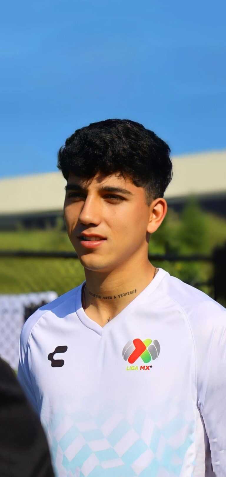 Kevin Alvarez Wallpapers iXpap