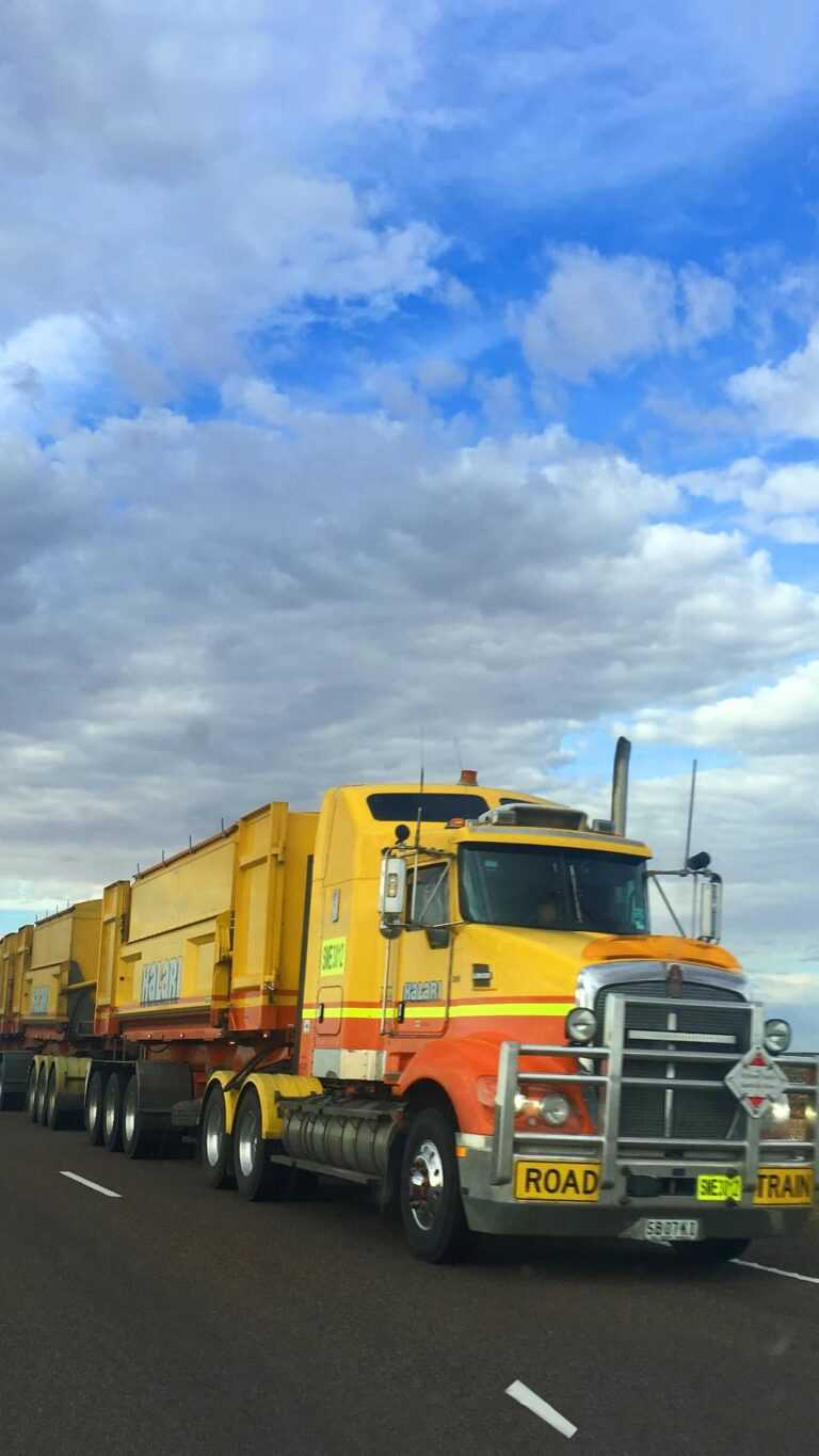 Truck Wallpaper iXpap