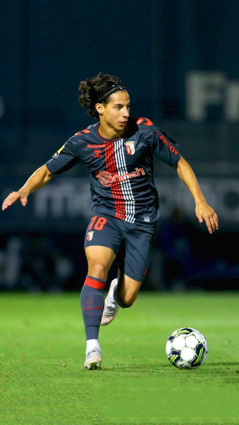 Diego Lainez Wallpaper - iXpap