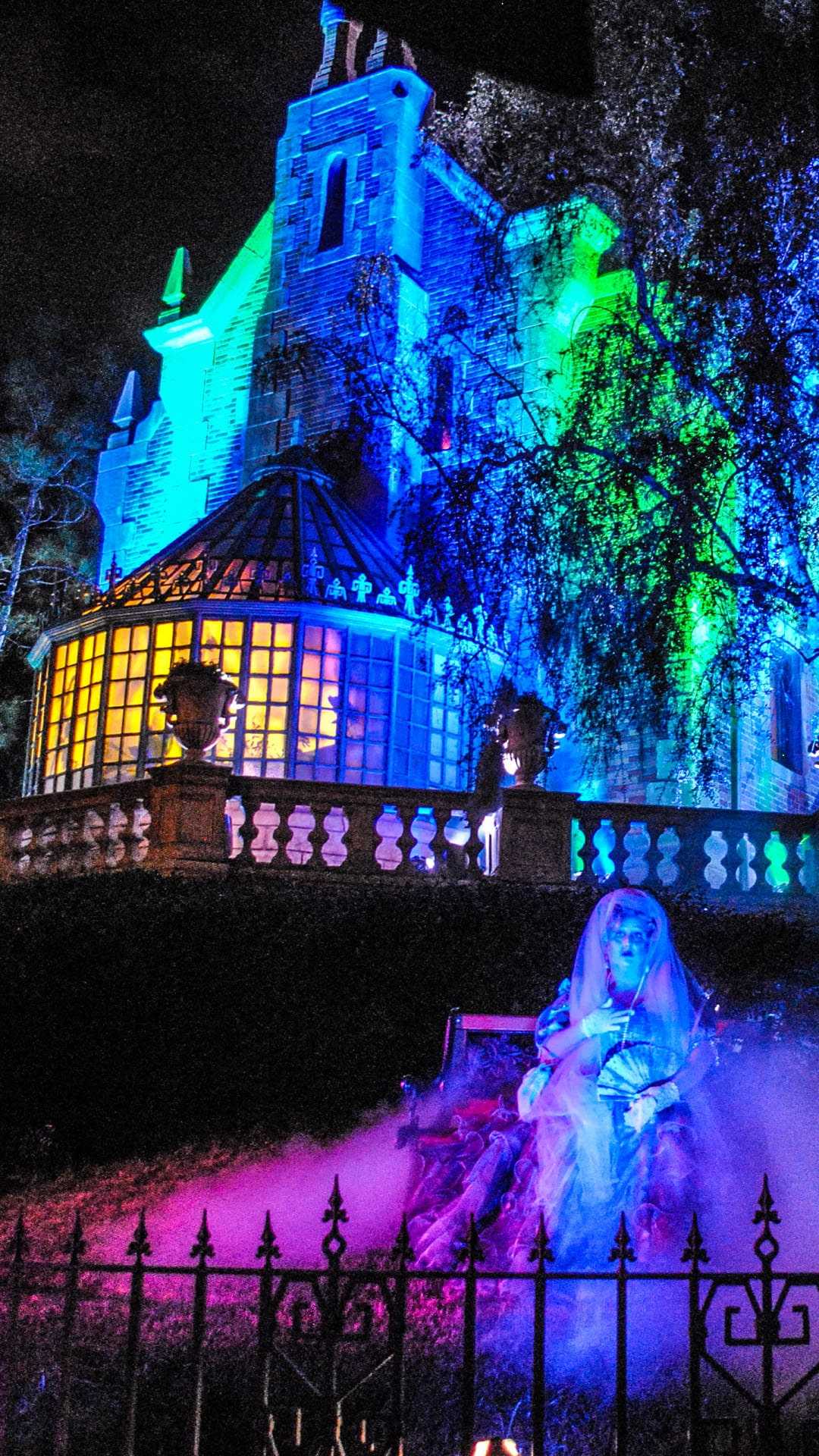 Haunted Mansion Wallpaper - iXpap