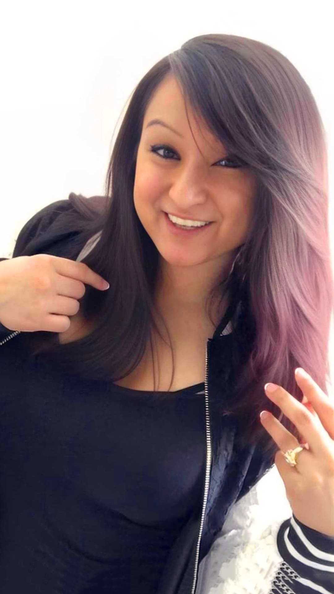Jessica Bravura Wallpaper IXpap