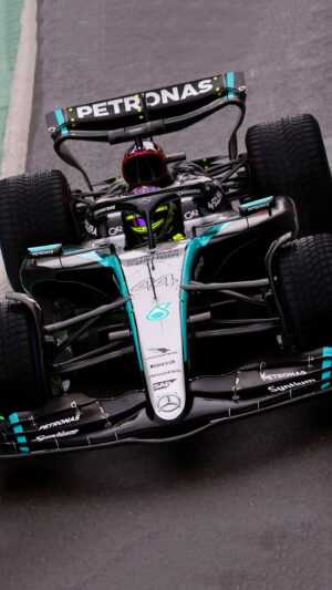 Mercedes W15 Wallpaper