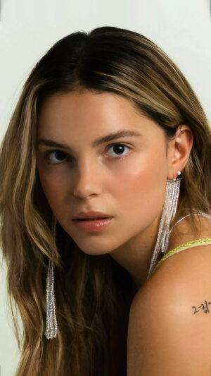 Inde Navarrette Wallpaper