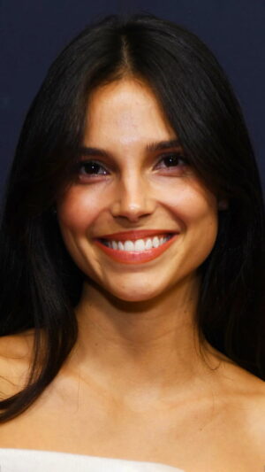 Inde Navarrette Wallpaper